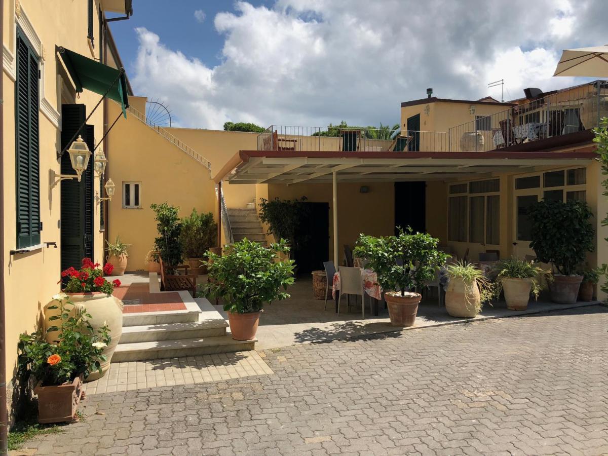 Hotel Verdesolemare Marina di Pietrasanta Ngoại thất bức ảnh