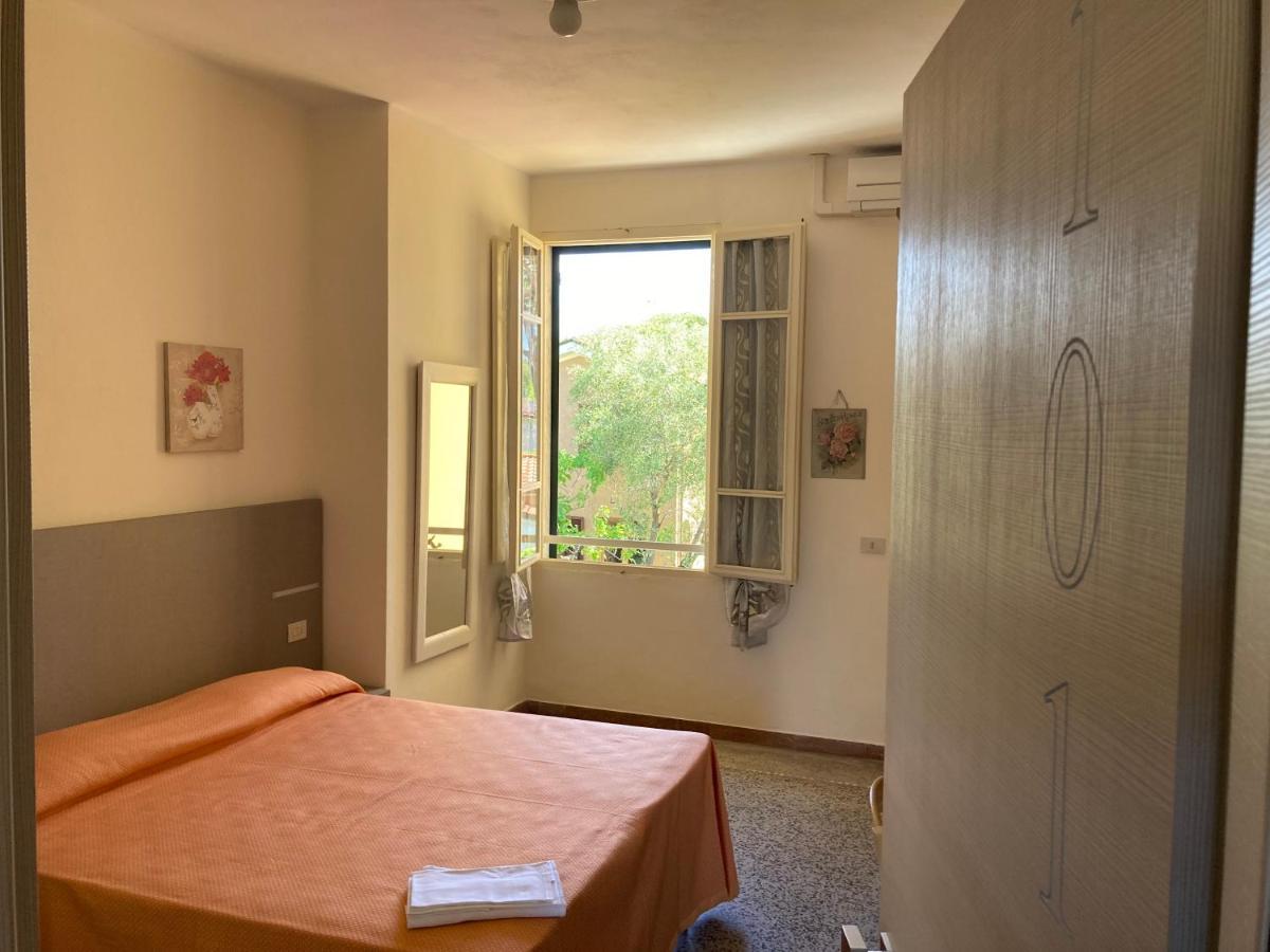 Hotel Verdesolemare Marina di Pietrasanta Ngoại thất bức ảnh