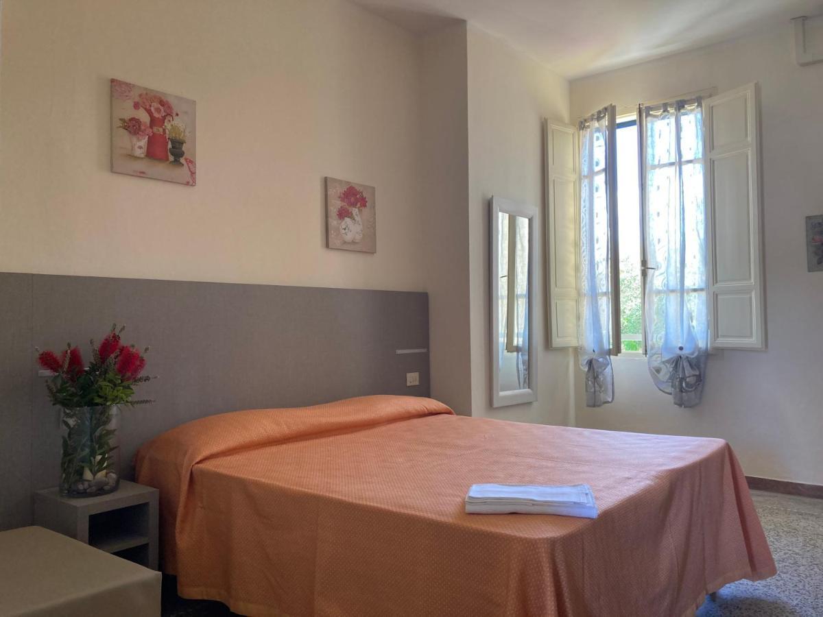 Hotel Verdesolemare Marina di Pietrasanta Ngoại thất bức ảnh