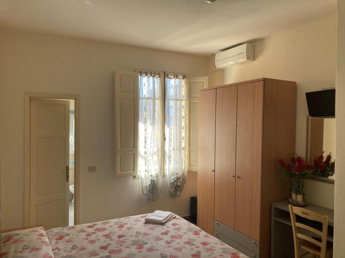 Hotel Verdesolemare Marina di Pietrasanta Ngoại thất bức ảnh