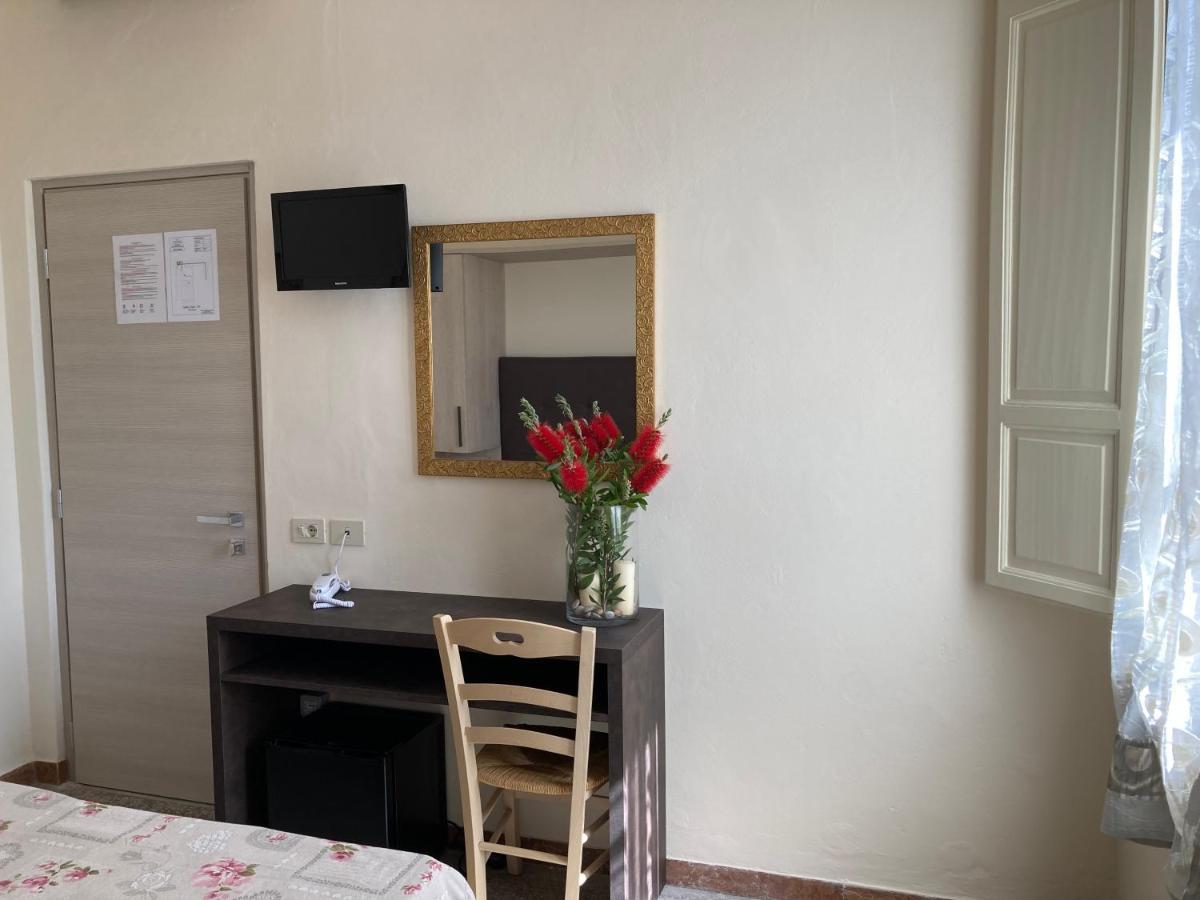 Hotel Verdesolemare Marina di Pietrasanta Ngoại thất bức ảnh