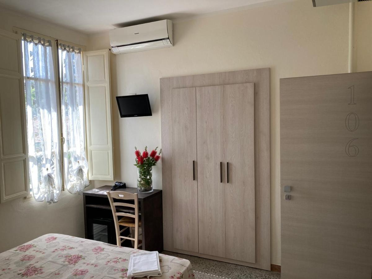 Hotel Verdesolemare Marina di Pietrasanta Ngoại thất bức ảnh