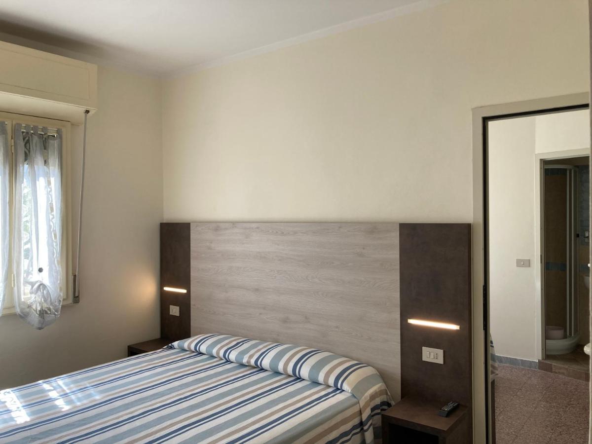 Hotel Verdesolemare Marina di Pietrasanta Ngoại thất bức ảnh