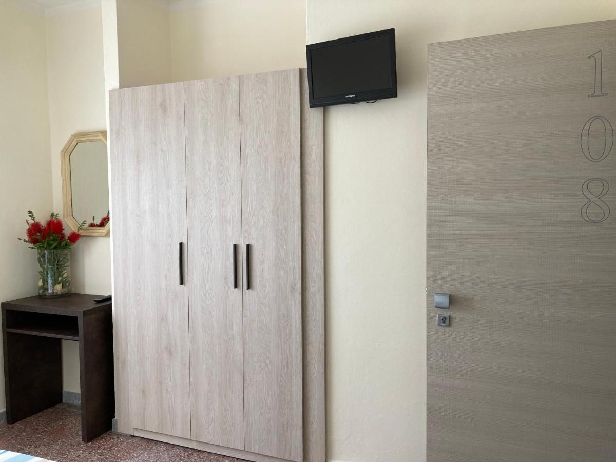 Hotel Verdesolemare Marina di Pietrasanta Ngoại thất bức ảnh