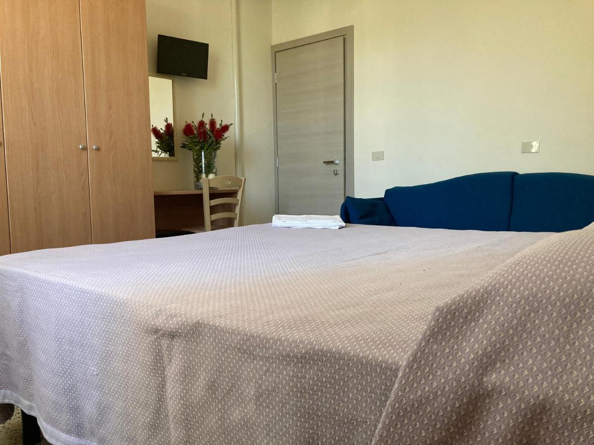 Hotel Verdesolemare Marina di Pietrasanta Ngoại thất bức ảnh