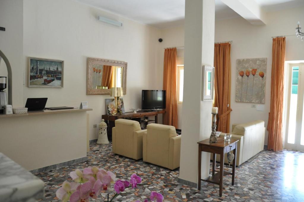 Hotel Verdesolemare Marina di Pietrasanta Ngoại thất bức ảnh